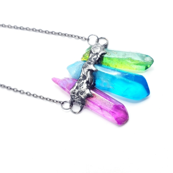 Rainbow aura quartz crystal necklace - Picture 8 of 8